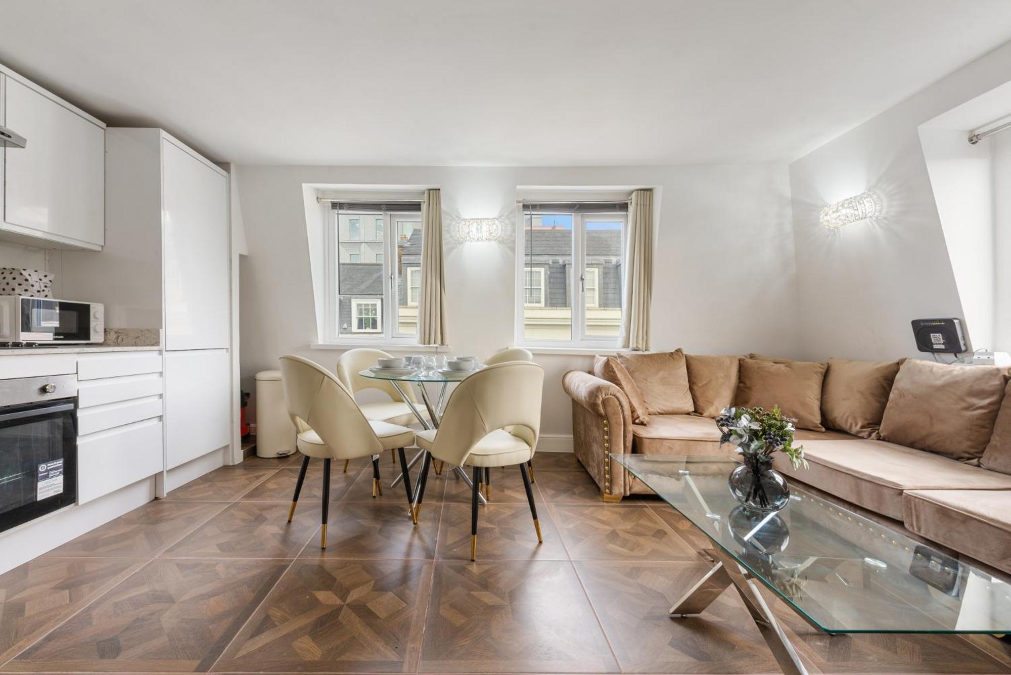 Appartamento Stylish In The Heart Of Soho Your West End Escape! Gsg Londra
