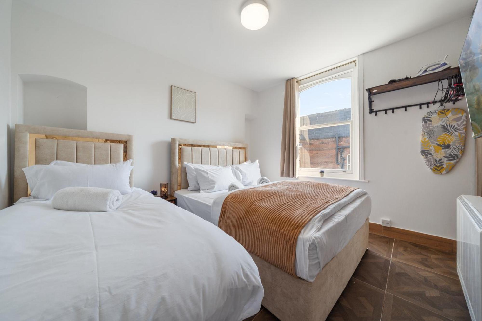 Stylish In The Heart Of Soho Your West End Escape! Gsg Londra